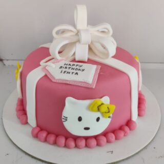 Hello Kitty Cake